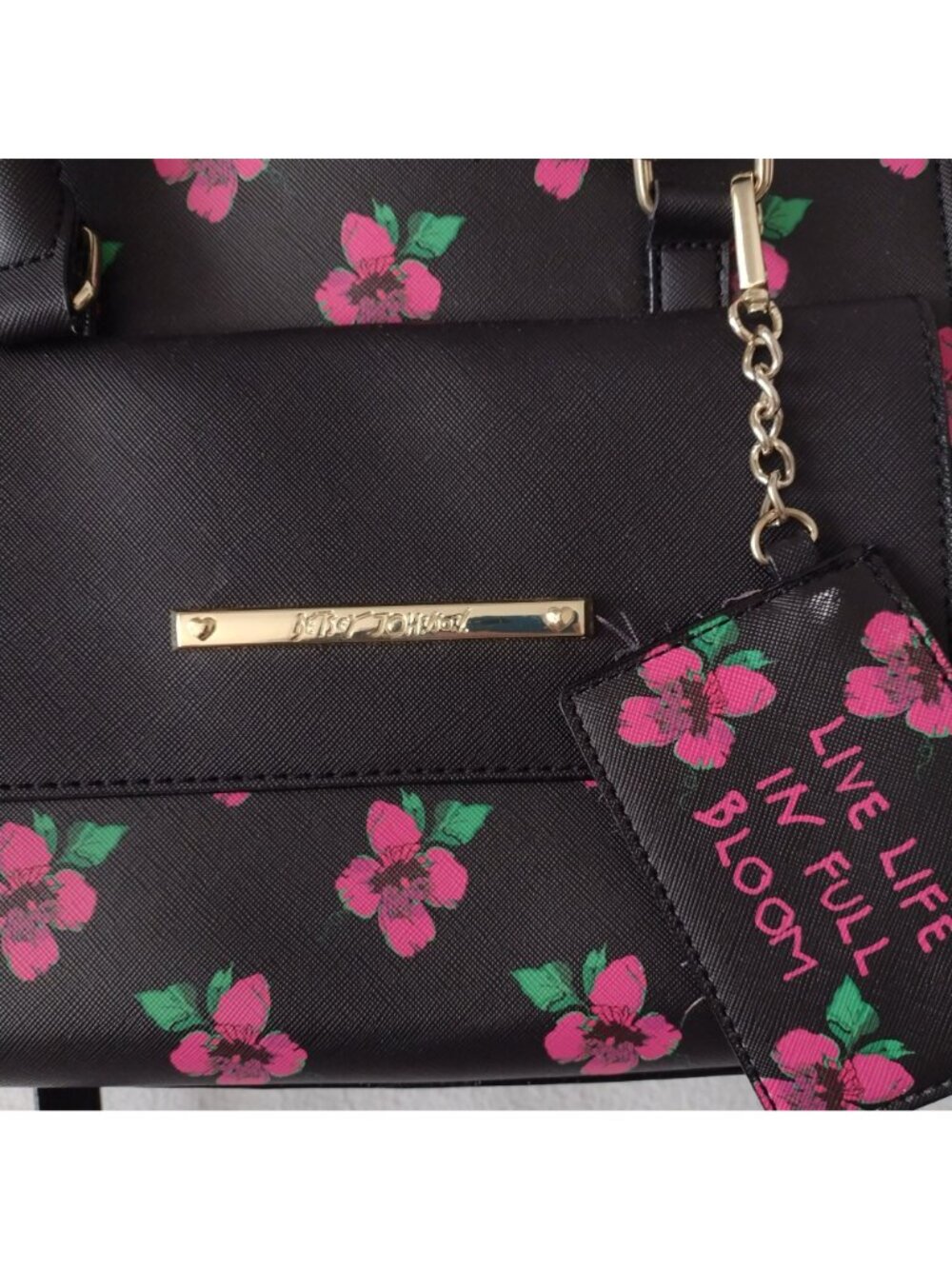 Betsey Johnson Floral Black & Pink Handbag Medium Size Boxy Pruse - Picture 2 of 11
